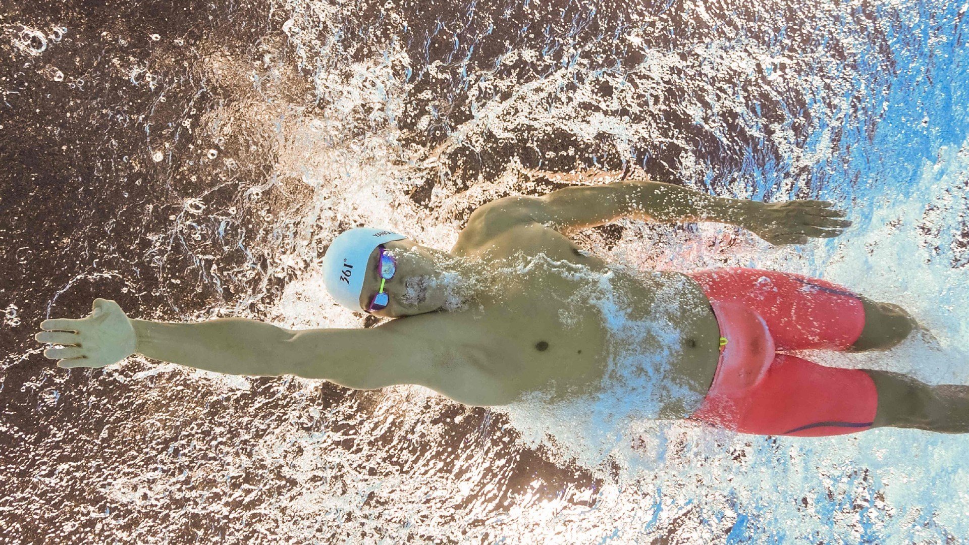 “华金·托比利亚的速度与反应力,为美洲狮队提供强大防守保障”